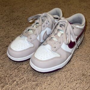 Nike Dunk Low Little Kids sz 2